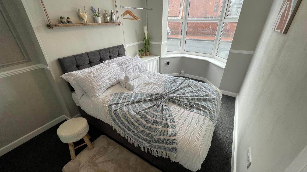 Spacious 6 Bed Home Near City & Albion Stadium Perfect For Contractors! Birmingham Kültér fotó