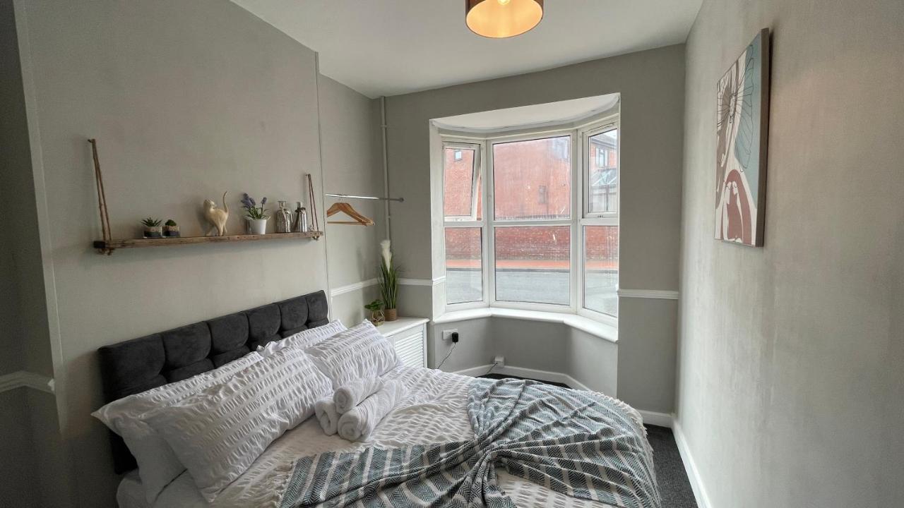 Spacious 6 Bed Home Near City & Albion Stadium Perfect For Contractors! Birmingham Kültér fotó