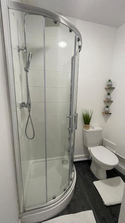 Spacious 6 Bed Home Near City & Albion Stadium Perfect For Contractors! Birmingham Kültér fotó