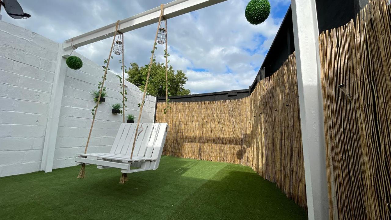 Spacious 6 Bed Home Near City & Albion Stadium Perfect For Contractors! Birmingham Kültér fotó